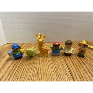 FISHER PRICE LITTLE PEOPLE 34 Piece Set See All Pictures For Full Set